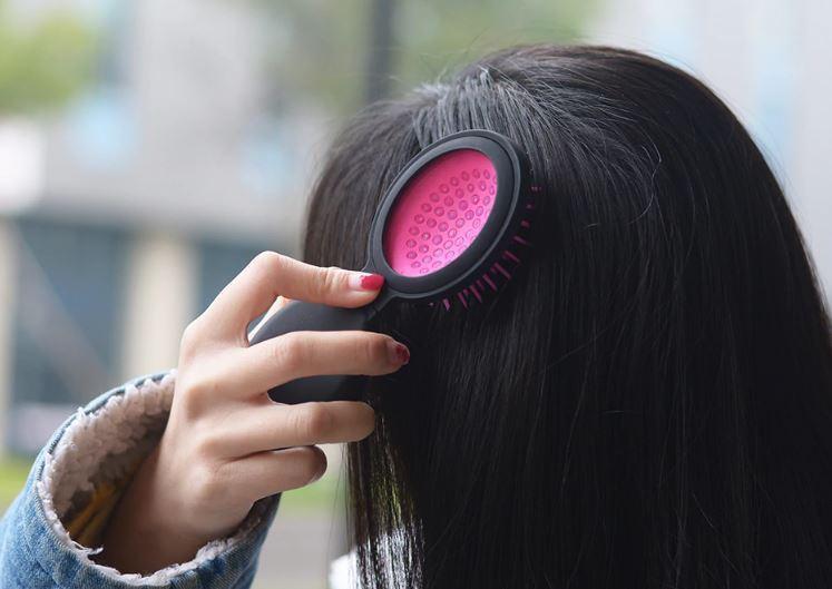 Brosse à cheveux ronde pliable avec miroir