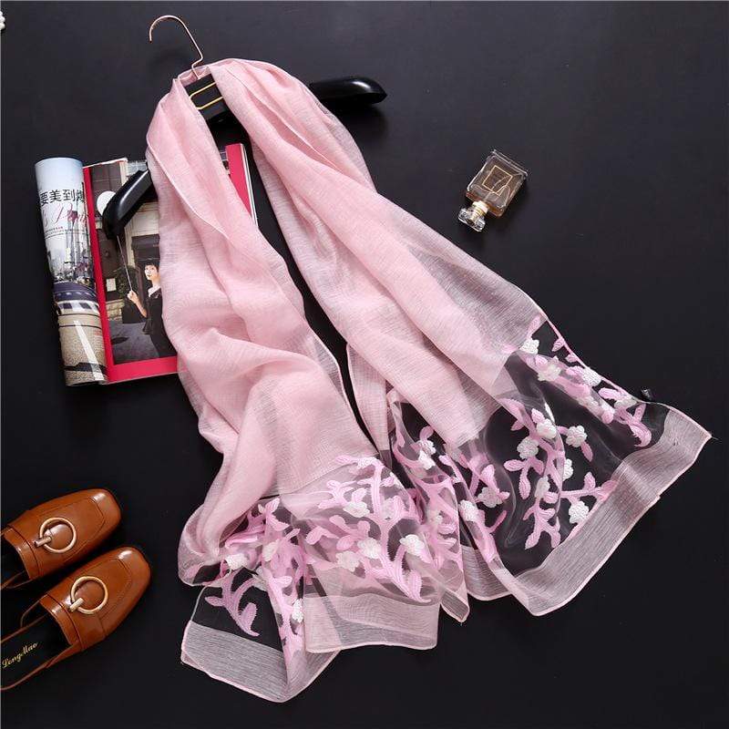 Foulard avec des fleurs en soie et coton