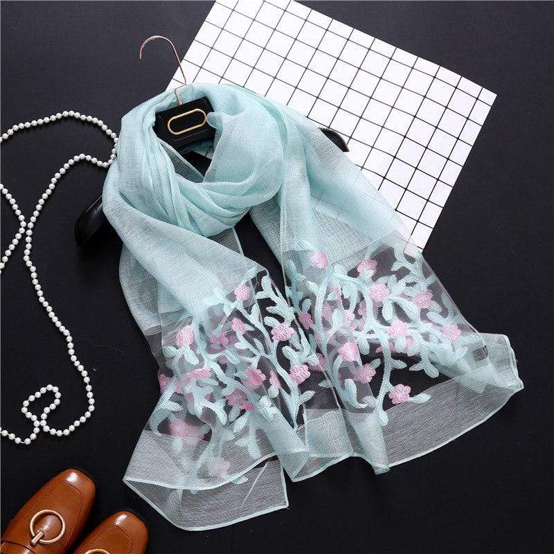Foulard avec des fleurs en soie et coton