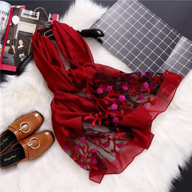 Foulard avec des fleurs en soie et coton
