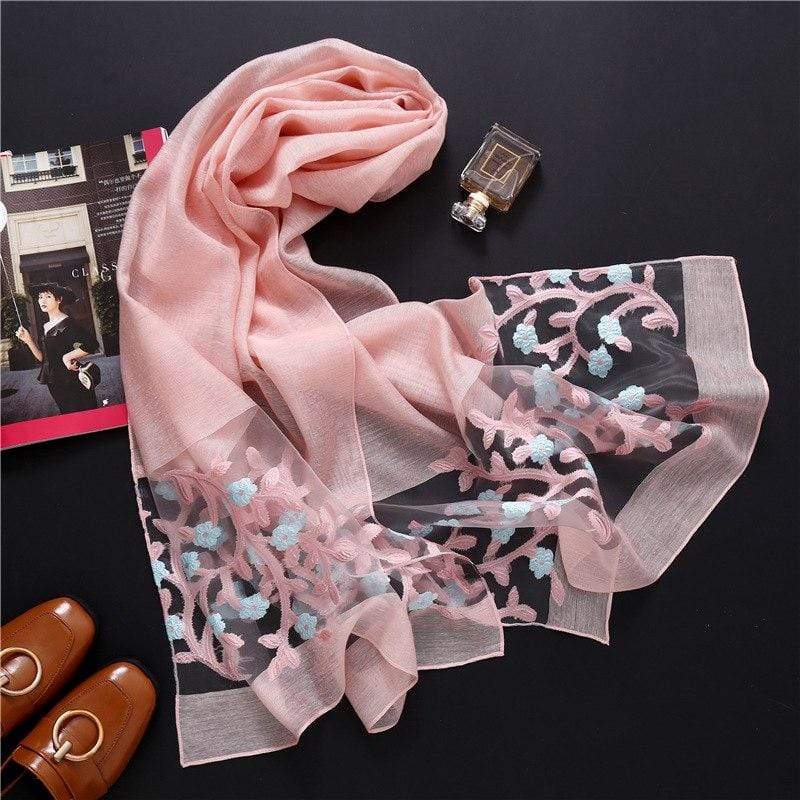 Foulard avec des fleurs en soie et coton