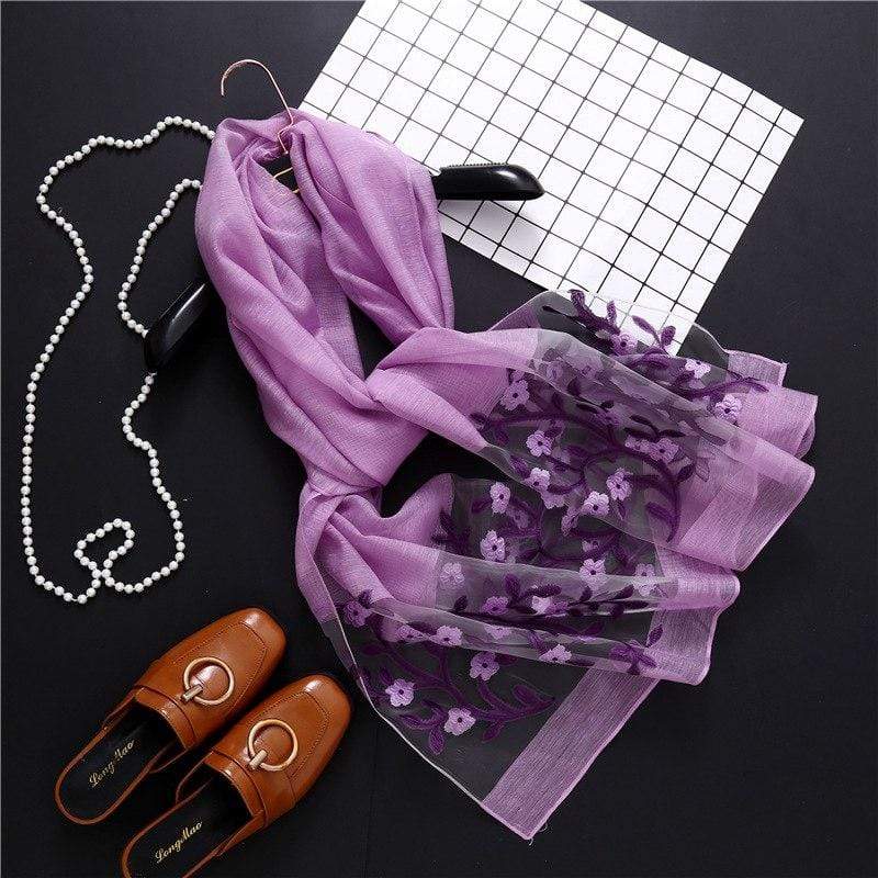 Foulard avec des fleurs en soie et coton