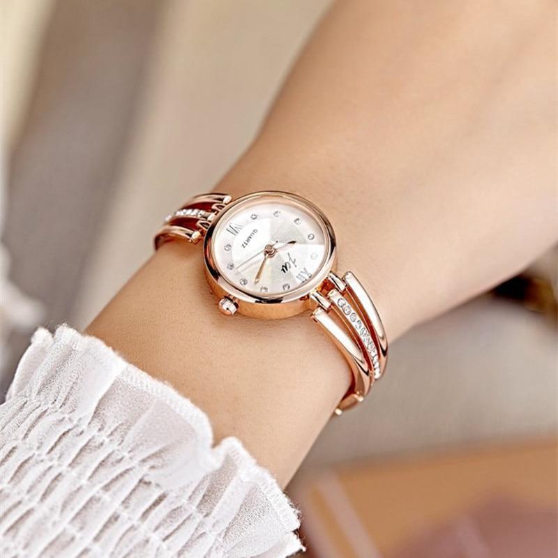 Montre fine pour femme
