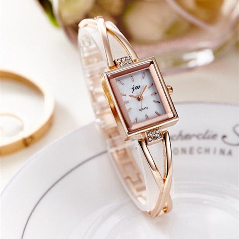 Montre fine pour femme