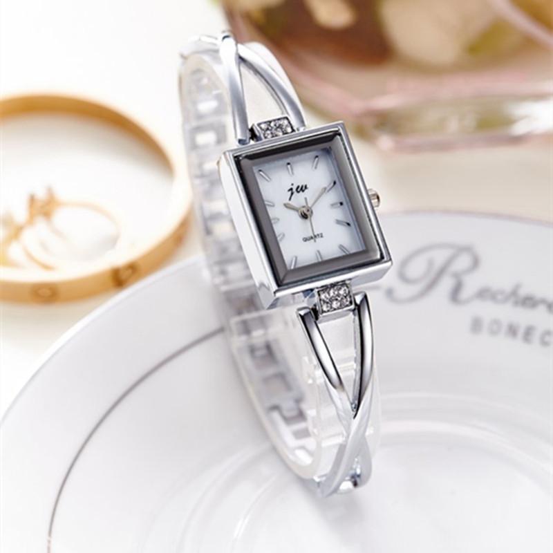 Montre fine pour femme