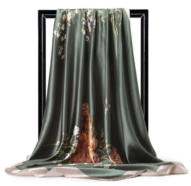 Foulard en soie imprimé fleurs