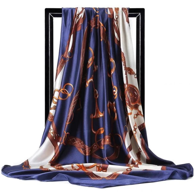 Foulard en soie élégant avec imprimés
