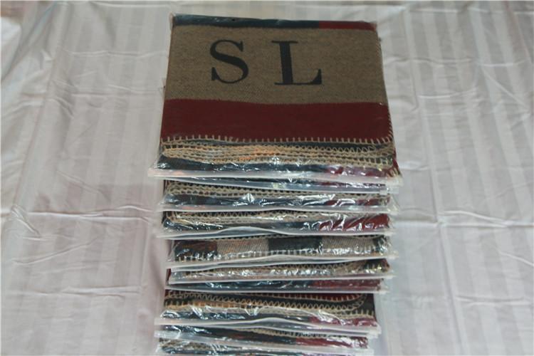 Poncho en cachemire personnalisable