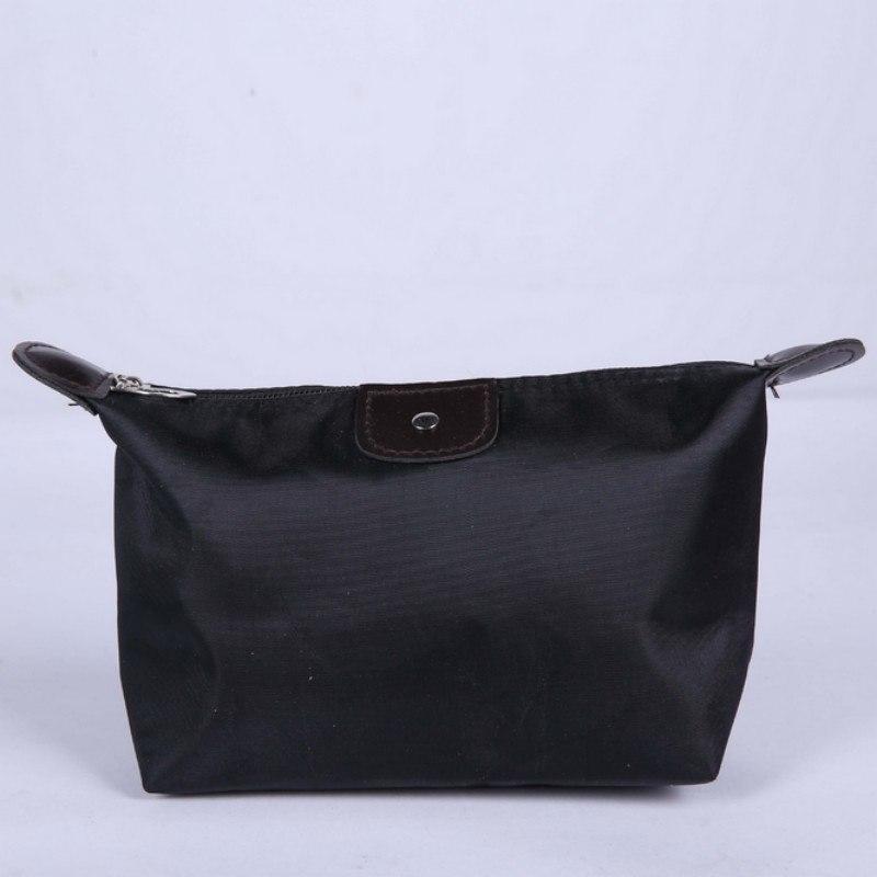 Pochettes maquillage aux couleurs unies