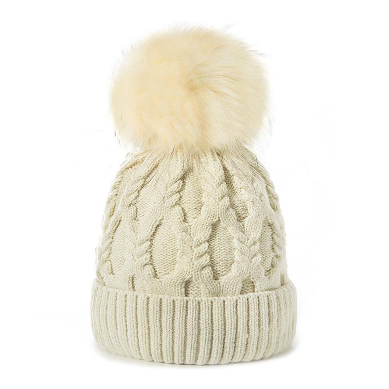 Bonnet avec pompon
